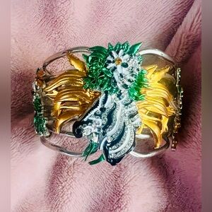 ⭐️Sassy Jones Hinged Samba Cuff🌟